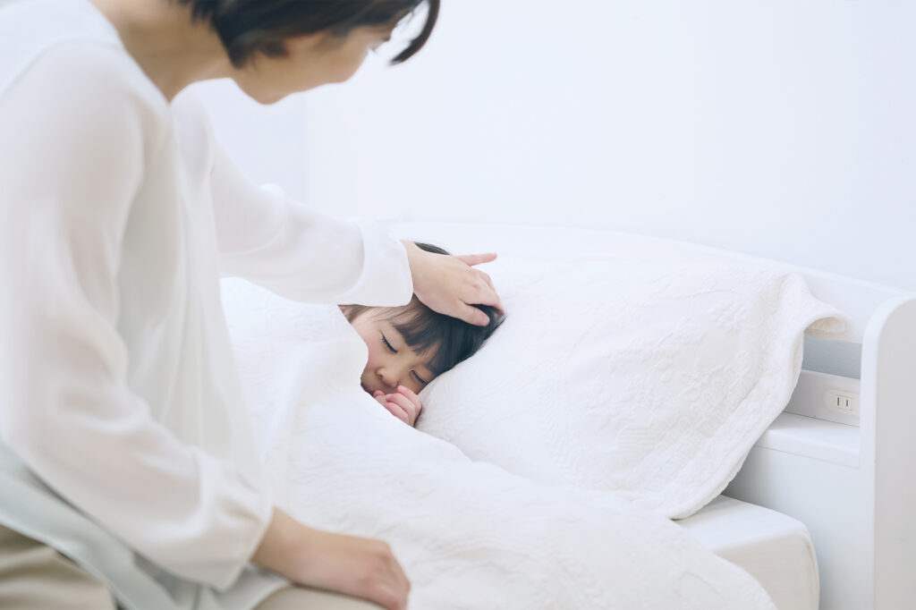 夜泣き・寝かしつけで悩むママ必見｜看護師が教える睡眠のコツと名古屋の一時保育活用法