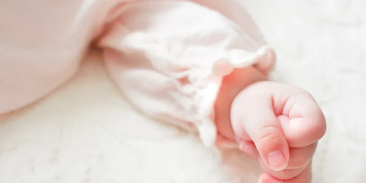 仕事始めが不安なママへ｜正月明けに慌てない“預け先”の決め方と安心準備